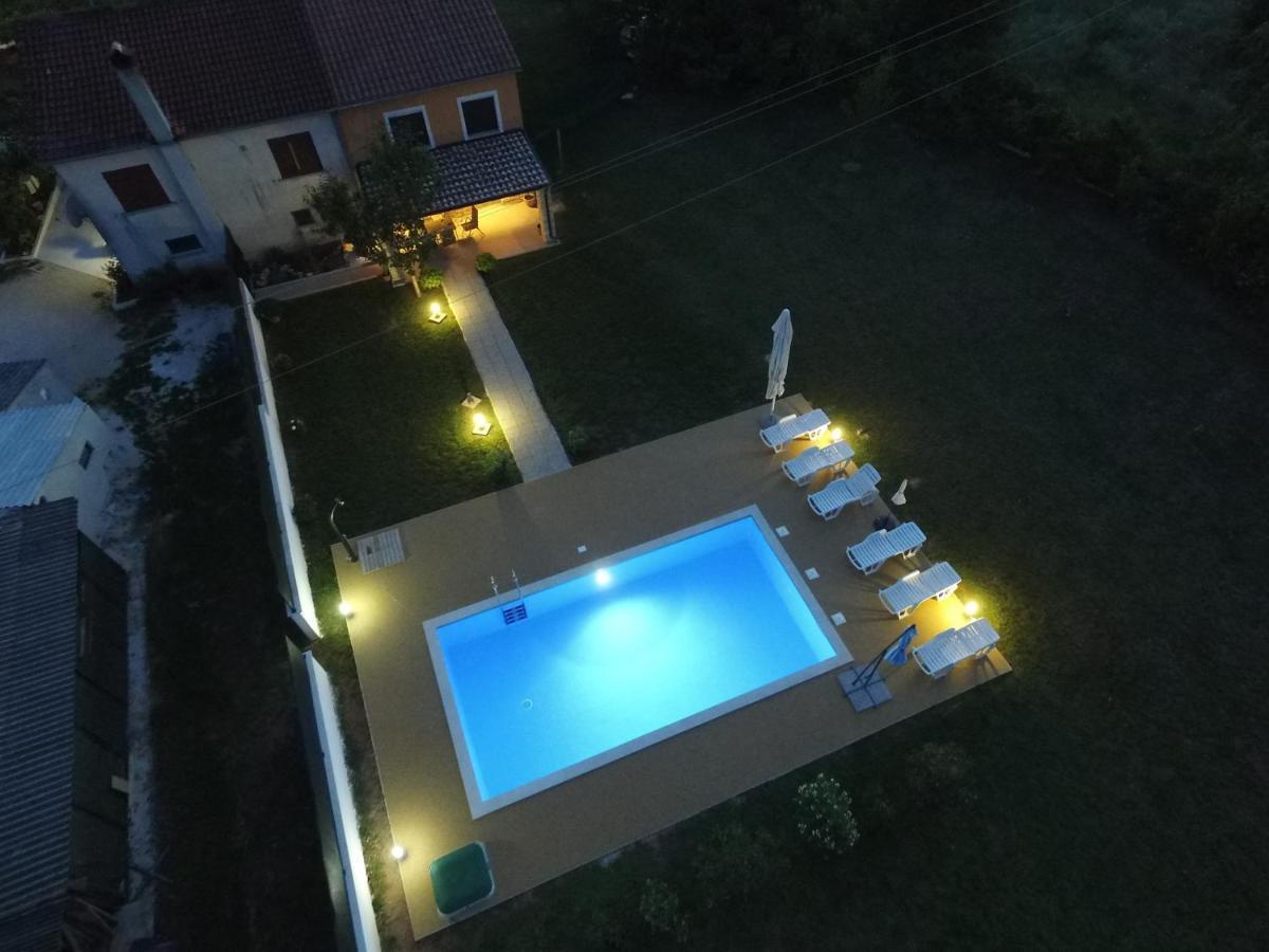 Holiday Apartment Ariella Krizanici Exterior foto